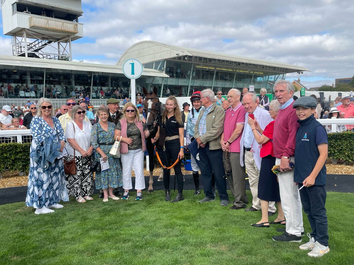 Foxtrot_Racing's tweet photo. Congratulations to the owners of Varinia who won impressively @stratfordraces with @harryreed8 on board for @sedmundsracing 
#FoxtrotWinner
#Syndicates https://t.co/MXu0tCKJ8o