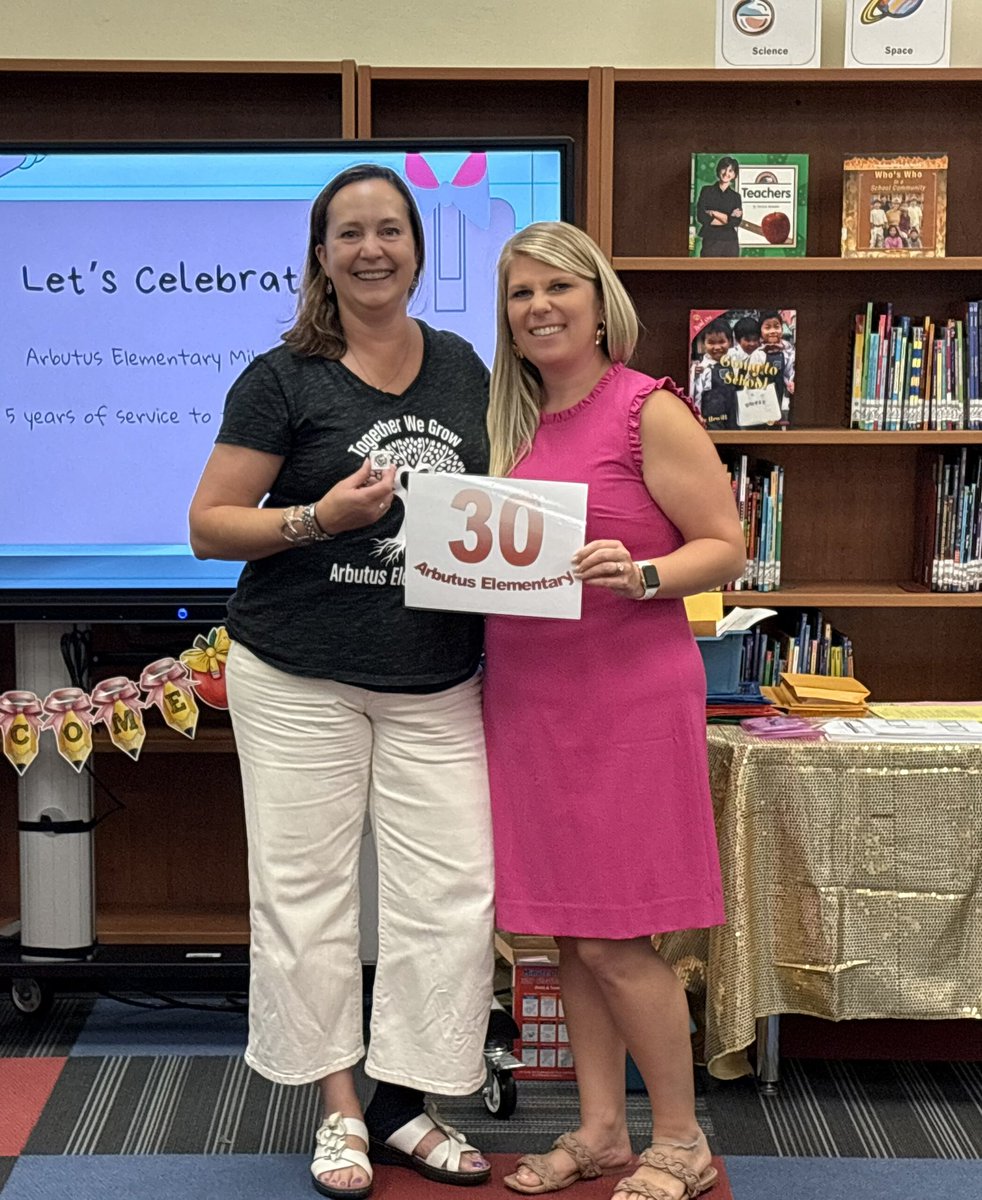 ArbutusES's tweet photo. Teamwork Makes the Dreamwork! Welcome back educators @ArbutusES! Congratulations to those staff celebrating milestones! https://t.co/kbkRjwLHRH