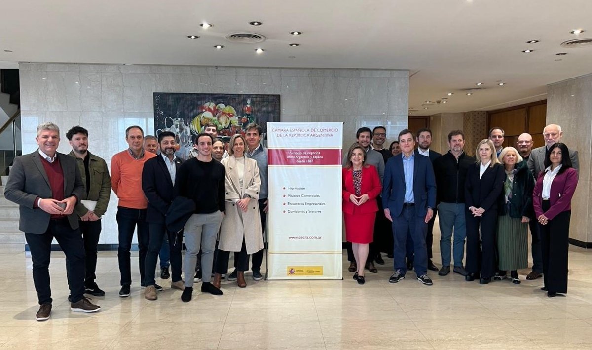 Delegación Mar del Plata – Conferencia IA y Negocios: Decidir Mejor, Crecer Más.

cecra.com.ar/ap_noticias.ph…