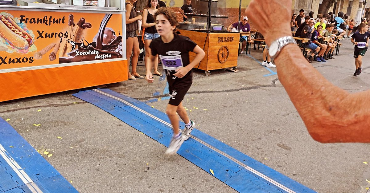 dgperis's tweet image. #Arribada de la XIII #Funimetrada #lnfantil de @radiogelida #FMGelida25 #cursa #córrer #running #Esports #Gelida #Penedès