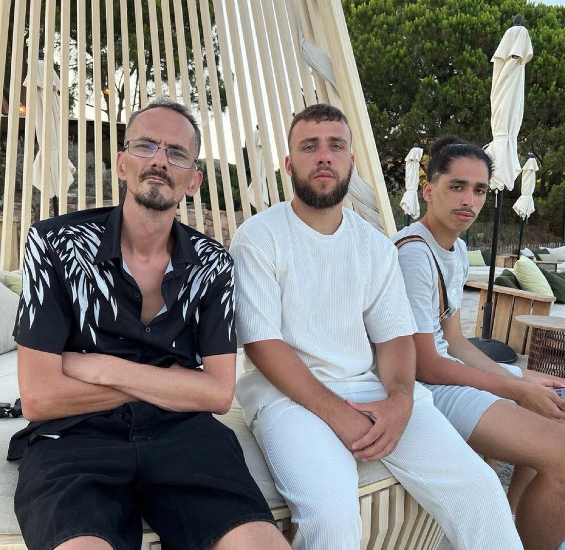 ImpactMediaFR's tweet photo. 🚨🇫🇷 ALERTE INFO

Une ENQUÊTE a été ouverte pour déterminer les causes du décès soudain de Jean Pormanove, et une autopsie sera réalisée.

(Le Parisien) https://t.co/UeH8mQ38rn