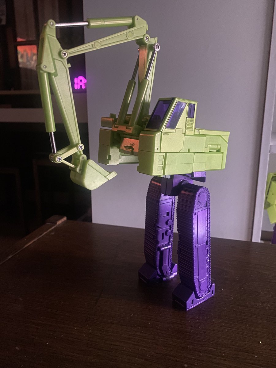 Philiprcrane1's tweet image. Found a new mode for X transbots gravedigger 🤣 #transformers #Xtransbots #constructicons #gravedigger #scavenger