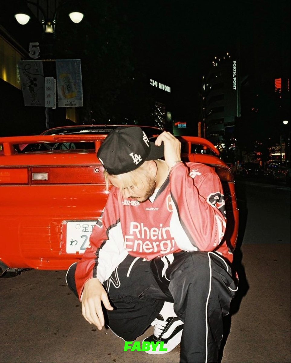 ChaseAtUpdates's tweet image. Chase Atlantic in Tokyo with a blue Subaru Impreza and a Mitsubishi GTO 🔥🇯🇵

Credits: fabyl_creative via Instagram post

(1/3)