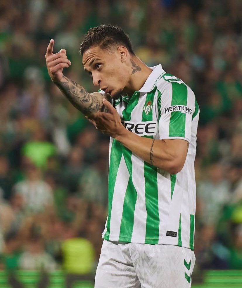 🚨 Developments are expected regarding Antony's future, with Betis hoping for his return. Finances are key to the final decision. #MUFC [<a href="/FabrizioRomano/">Fabrizio Romano</a>, <a href="/GiveMeSport/">GiveMeSport</a>]