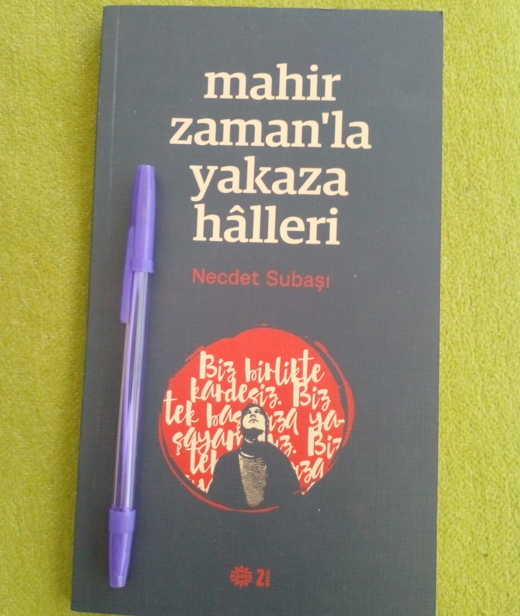 "Hayat hep kuru laflarla, mekanik cümlelerle, teknik söylemlerle, buyurgan ya da itaatkar üsluplarla yürümüyor. Bazen de kalbimizi havalandırmak gerekiyor." s.8  

Necdet Subaşı / Mahir Zamanla Yakaza Halleri <a href="/darulmedya/">Necdet Subaşı</a>