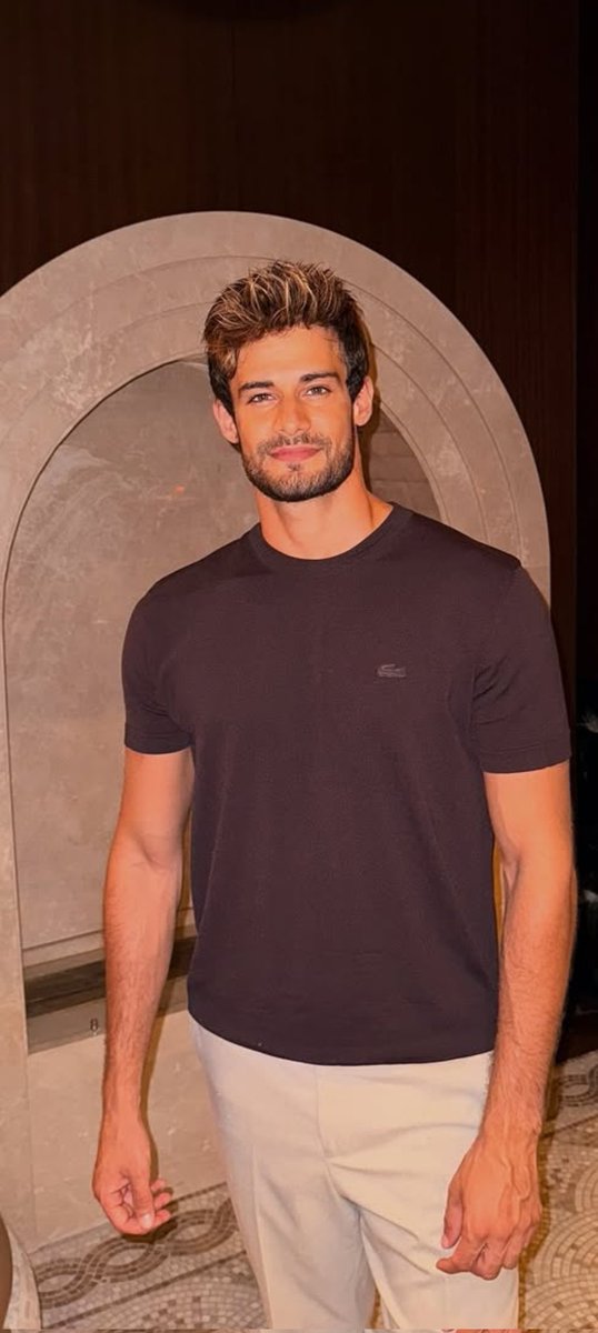 Allahımmm kalmele mi çizdin??☺️
Binbir kere MaşAllah 🛡

#BatuhanKaracakaya
#sanatEseri