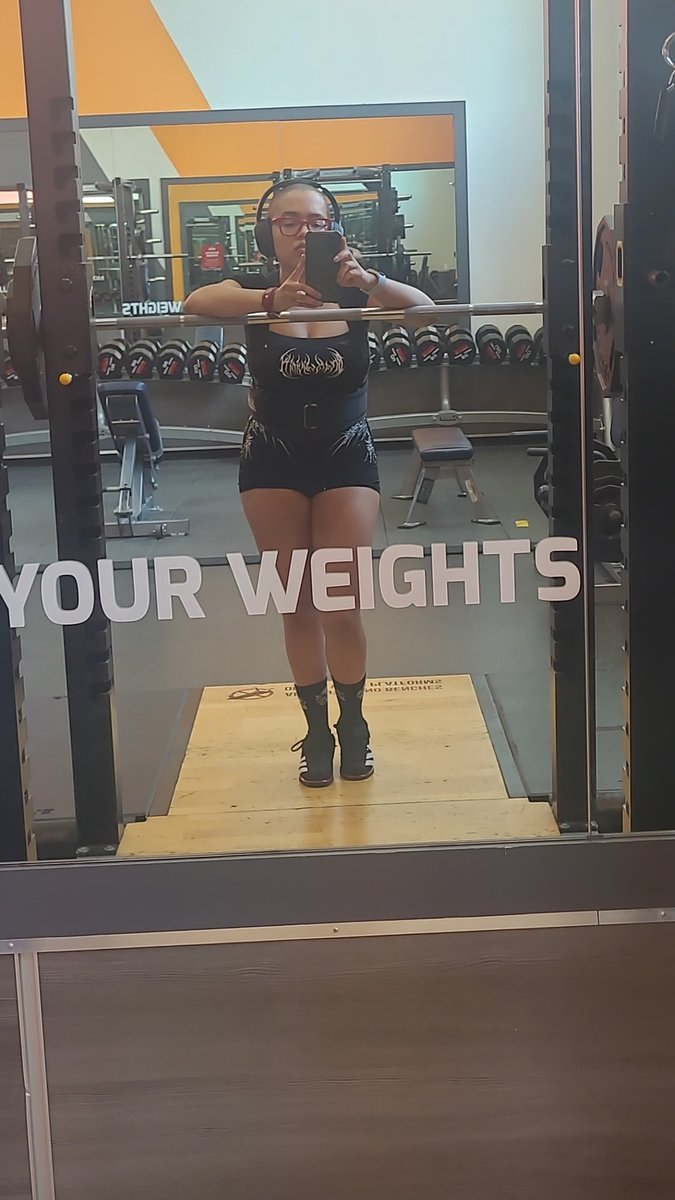 Nyarlethotepcu1's tweet image. Happy Monday! #squatbar #StrengthTraining #powerlifting