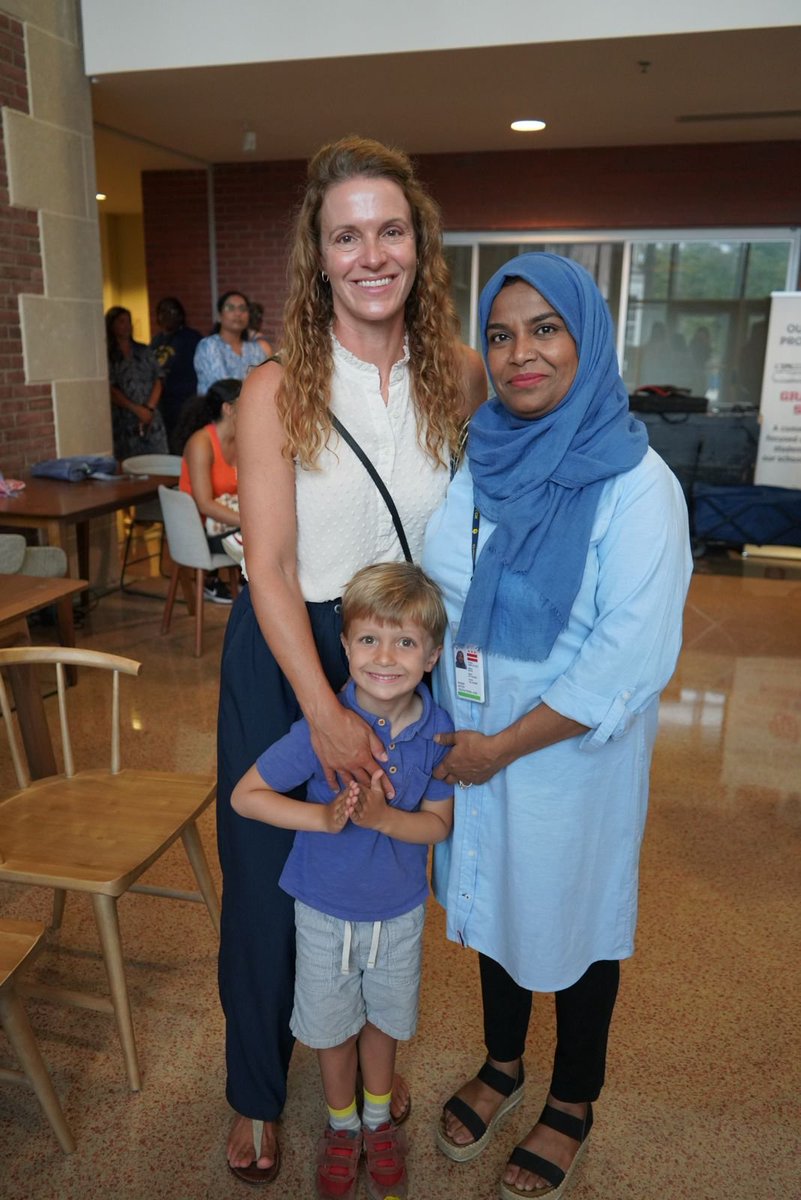MayorBowser's tweet image. Proud to welcome DC teachers and staff back to school today! Across the city, educators are preparing for students to return next week. 🍎✏️

This morning in Ward 3, we cut the ribbon for the modernized Stoddert Elementary—one example of how we’re investing in public education.
