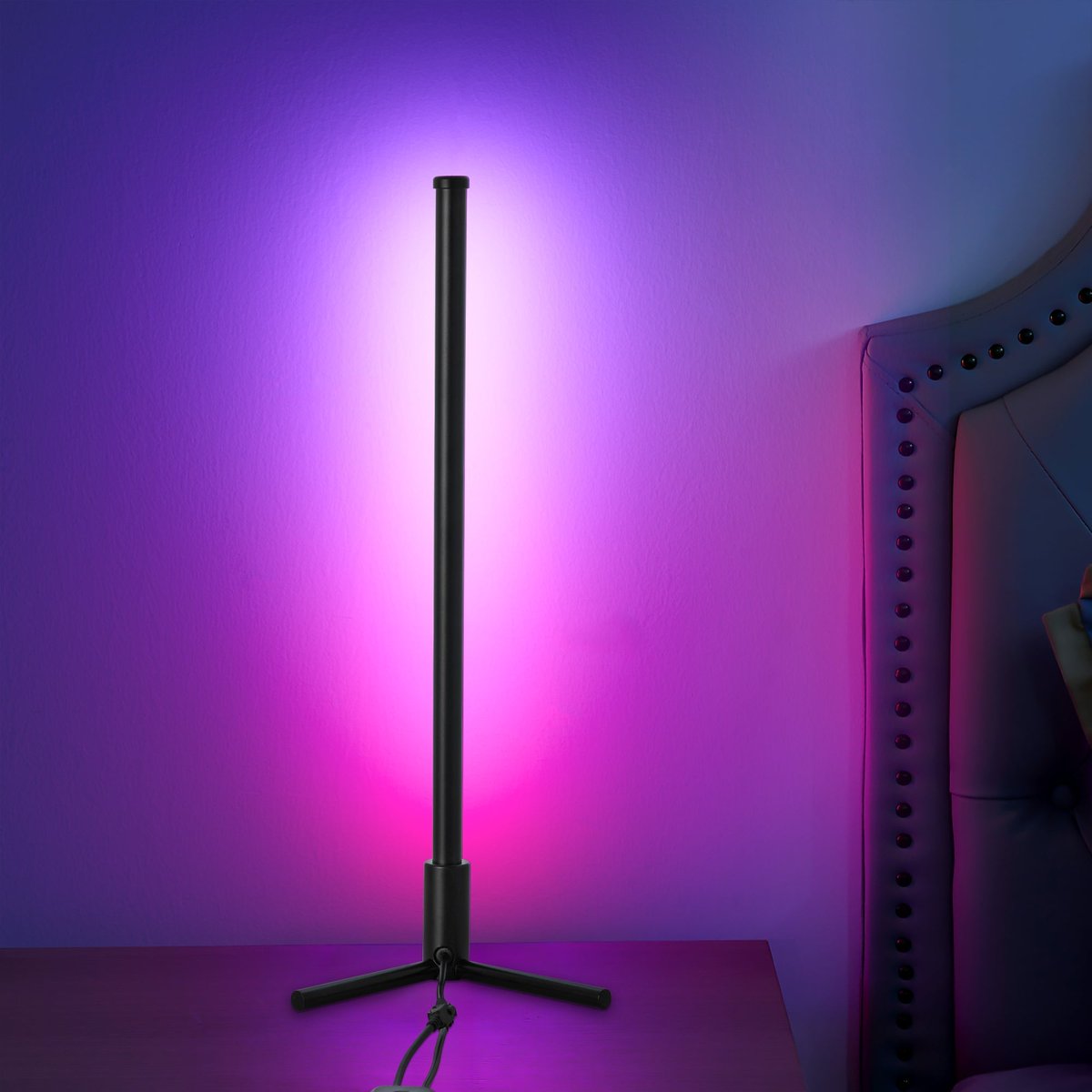 xentarhome's tweet image. Just vibin&apos; in the corner with our RGBCW Corner Table Lamp in Black for $24.90. Lowkey flexin&apos; that black glow 🌑✨ #XENTAR #TableLamp #HomeDecor xentar.com/products/rgbcw…