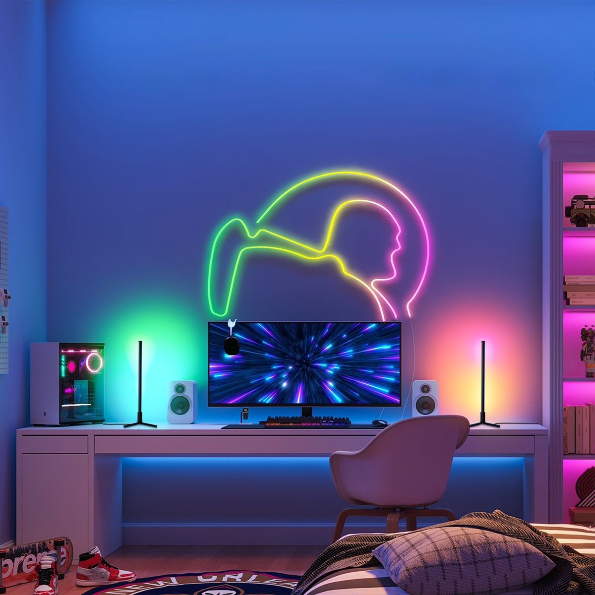 xentarhome's tweet image. Just vibin&apos; in the corner with our RGBCW Corner Table Lamp in Black for $24.90. Lowkey flexin&apos; that black glow 🌑✨ #XENTAR #TableLamp #HomeDecor xentar.com/products/rgbcw…