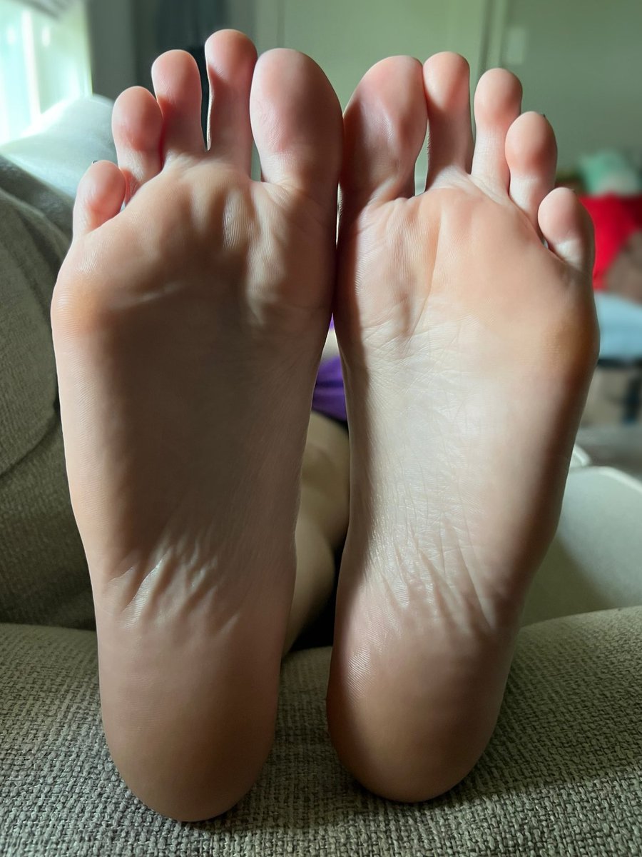 Big Feet Girls (@bigfeetpage) on Twitter photo Her soles are look so soft! Who wants to bury the face on them? 🥰😍
<a href="/thesouthernsole/">Southern Soles✨🩷</a> (Size 9.5/41) Her soles are look so soft! Who wants to bury the face on them? 🥰😍
<a href="/thesouthernsole/">Southern Soles✨🩷</a> (Size 9.5/41)
