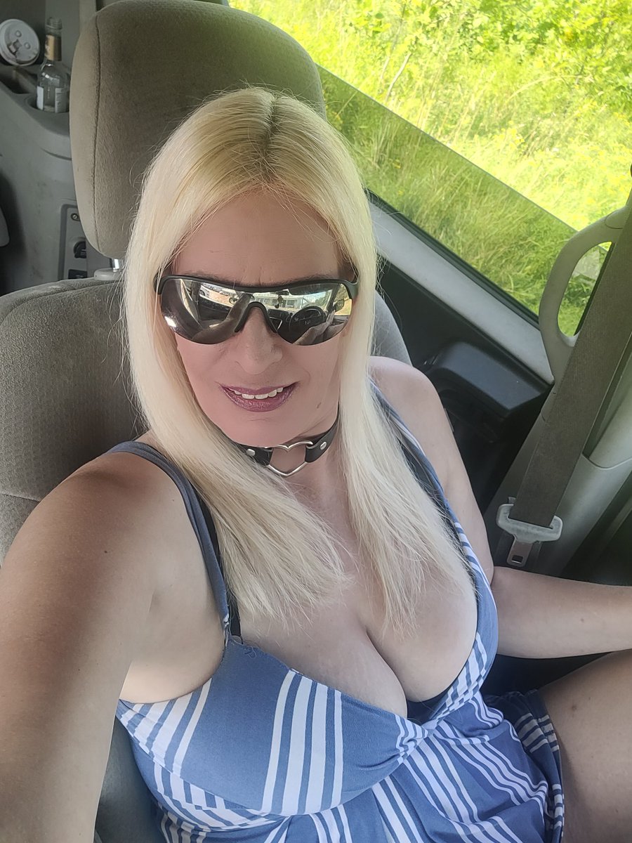 Jessica_JonesHW's tweet photo. So close to my goal. As many of you know I'm trying to buy a house. I need you all to come see me and support me I'm only $7500 short of my goal. Help a girl out! Book a visit or an online show :) https://t.co/OSnbksopUX