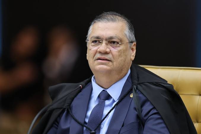 🚨 História que o Brasil ainda não entendeu (mas vai entender da pior forma)

Vou te explicar sobre esse B.O da Lei Magnitsky 👇🏻👇🏻👇🏻