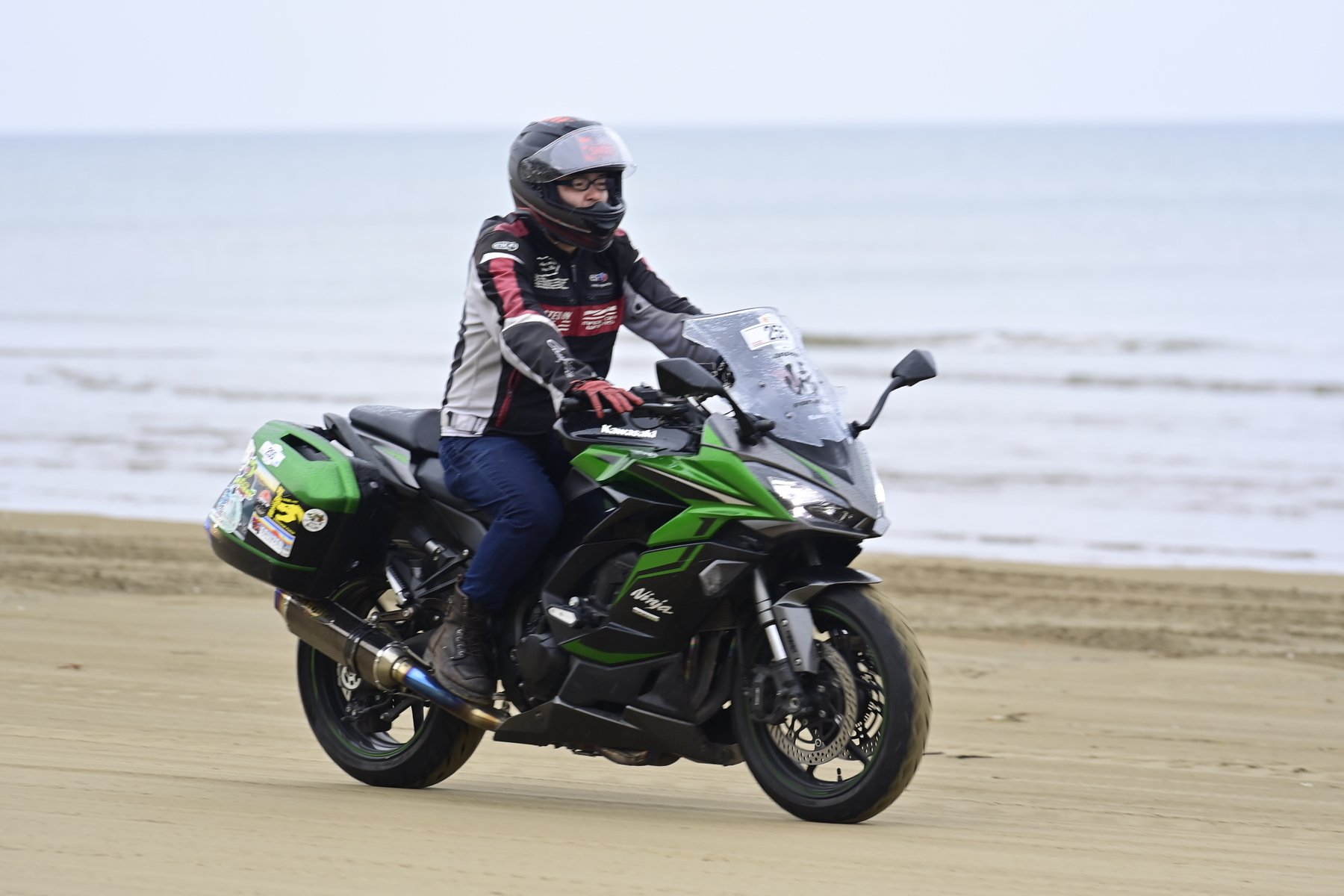 かめさん専用 SF-22K PF管両サドル 1袋(50個) 未来工業 【通販モノタロウ】