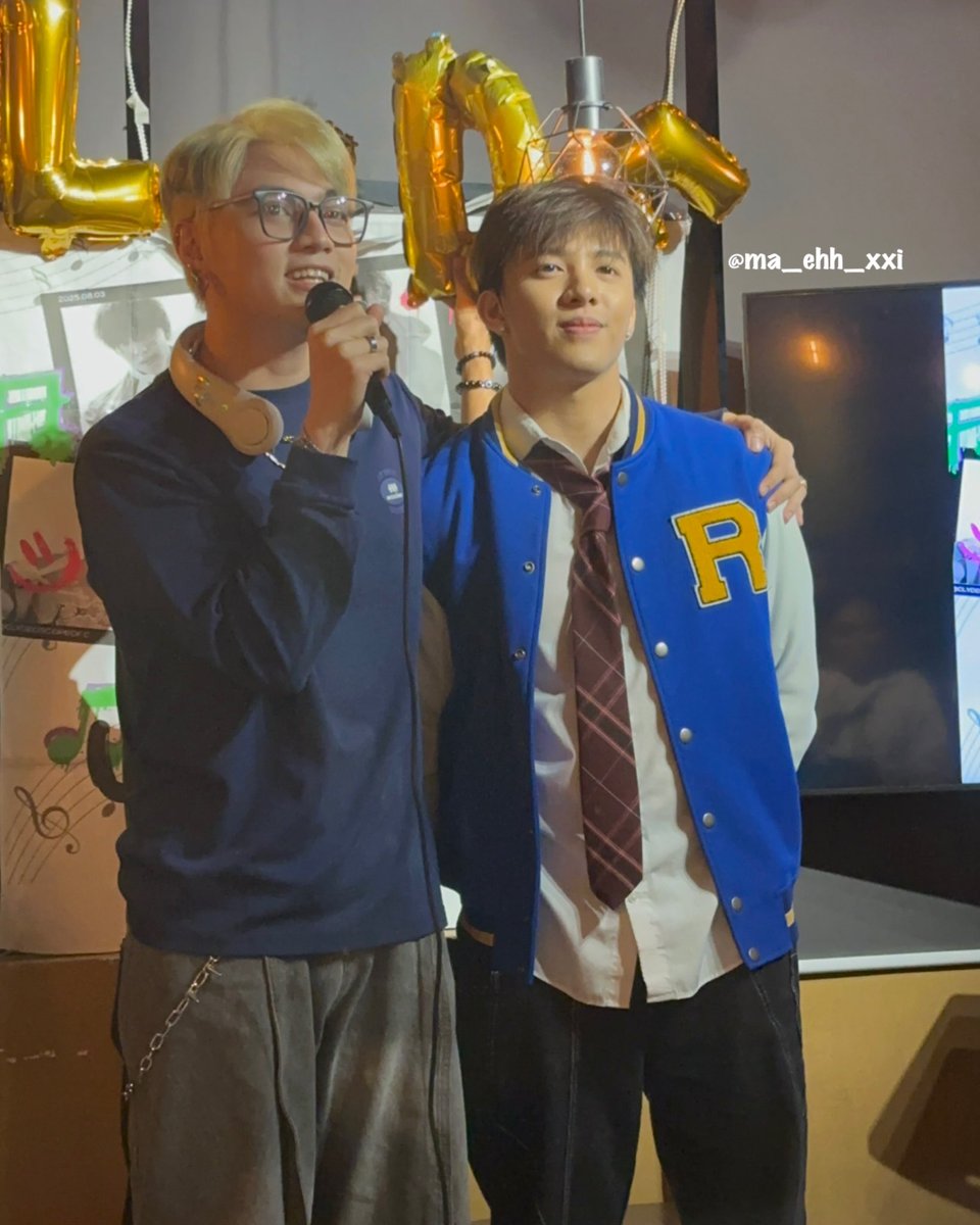 Soo good to see u together again missed u so machuu~ AON 
4/7 ❤️💙💚
<a href="/clydethewolffee/">Clyde Martin</a> <a href="/prettyboygi/">Gilly Joe</a> <a href="/joshuelbautista/">JOSHUEL</a> <a href="/iamceolexx/">Lex</a> 

UNITUNES: CLYODIES NIGHT 
#ClydeScape 
#PaintTheBeatWithClyde