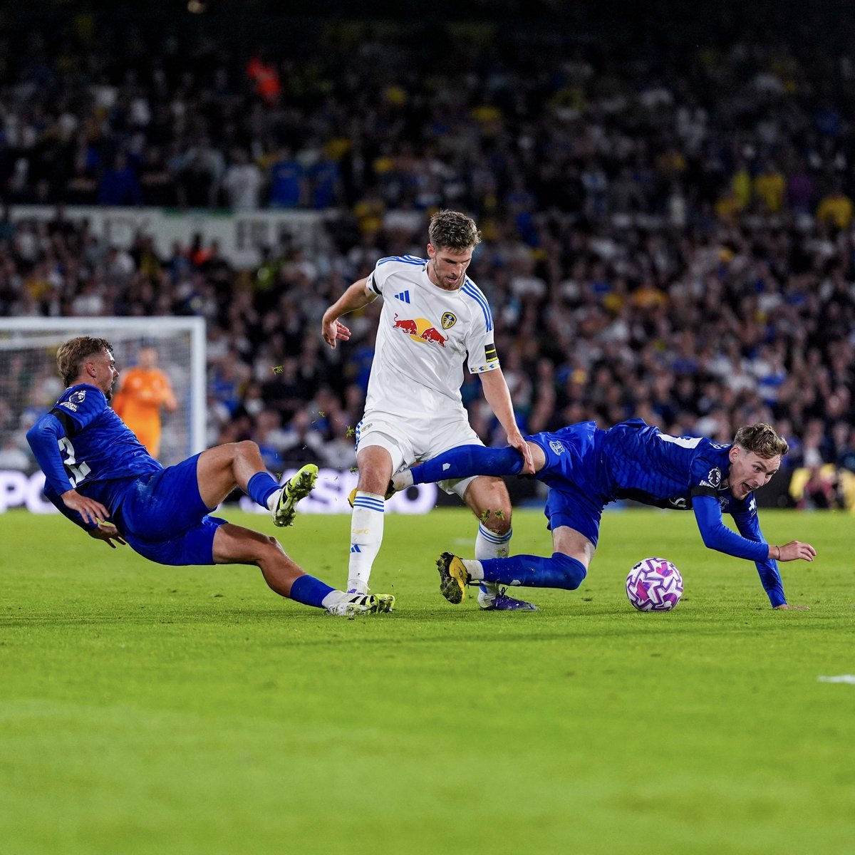 Leeds United tweet media