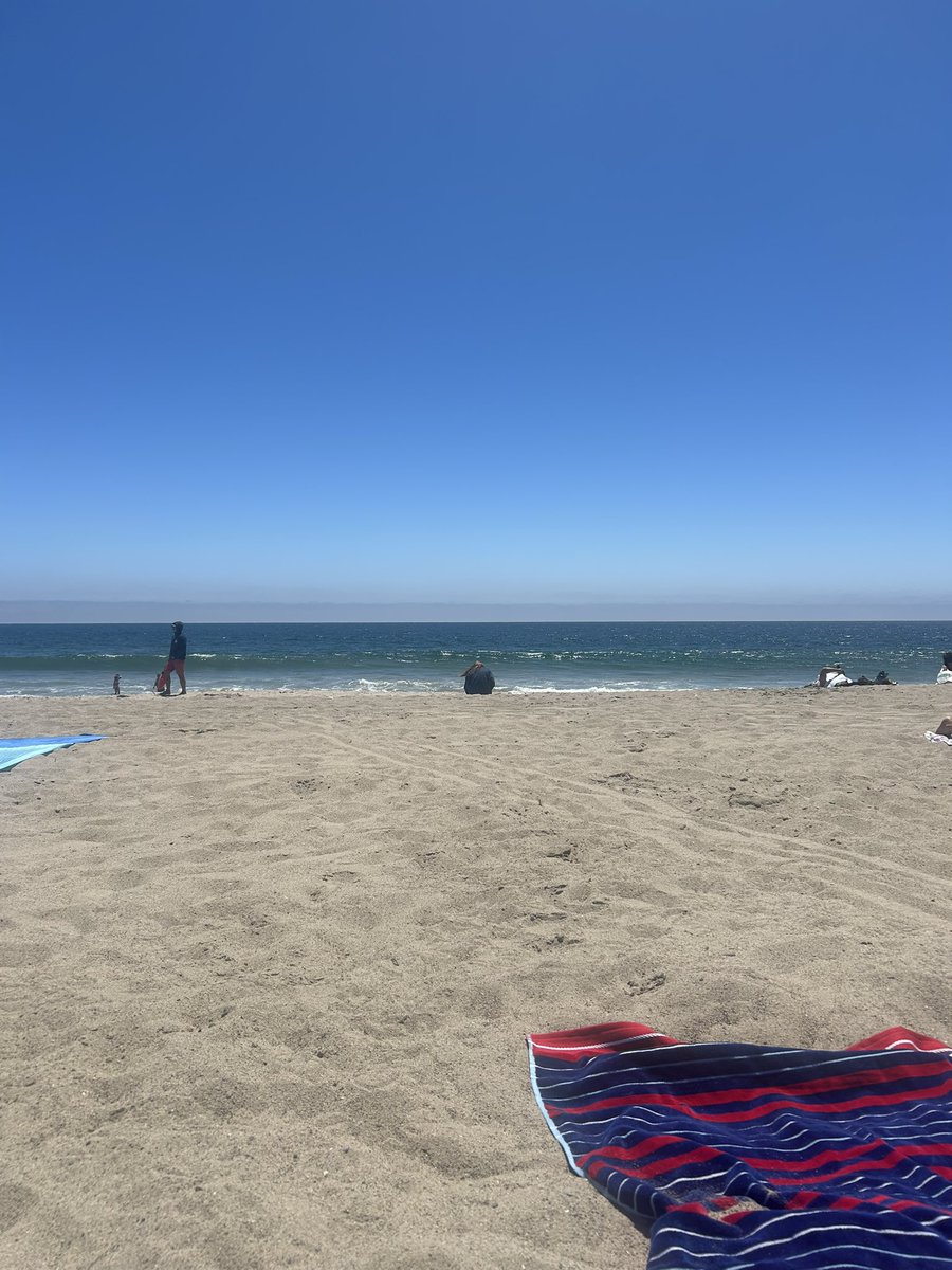 LukeAnderson07's tweet photo. The beach https://t.co/vtT2dlgpdL