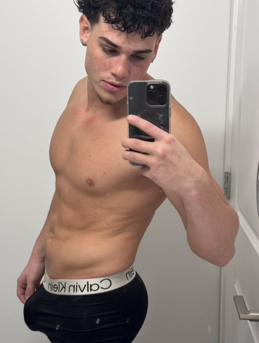 DomBeastt's tweet photo. Comment "pls" and unlock all the nudyz right away https://t.co/fjSmIJeYaU