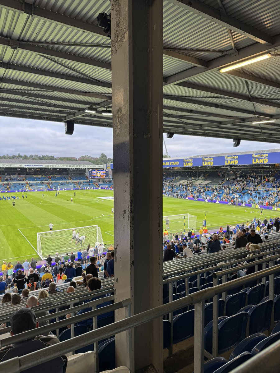Pole 1-0 Chris 🤣 Great to be back at Elland Road! #lufc
