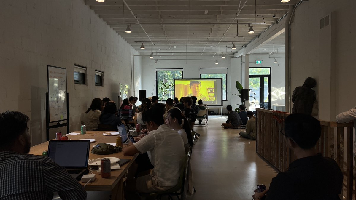 AnthonyMenecola's tweet photo. 👋🏼 @ryolu_ chatting with a room full of designers in Toronto @newsystems_ https://t.co/Un3F0wcg5T