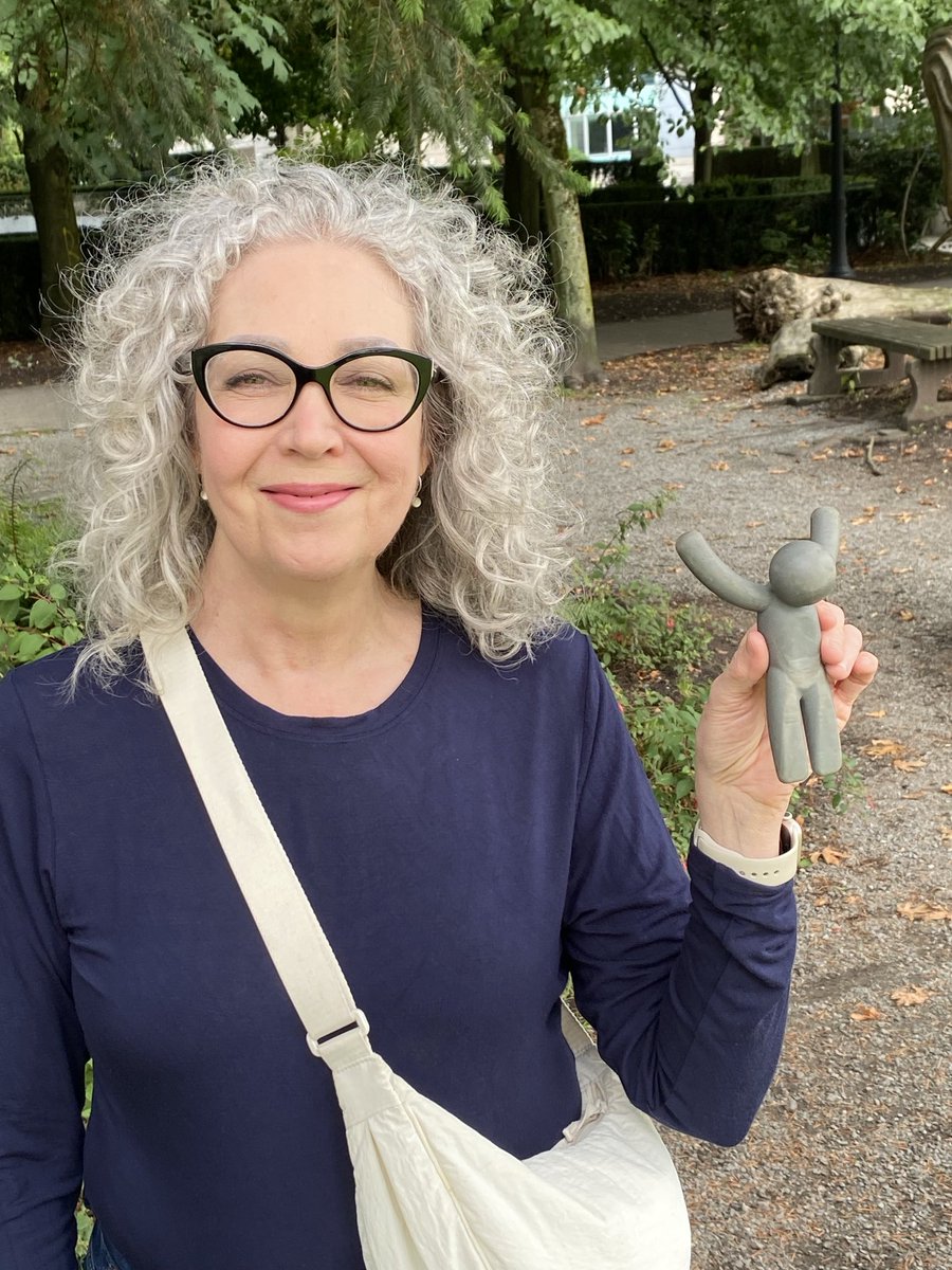 Slavo’s kind of sculpture, and lo and behold, not far away, we found my kind of sculpture. ⁦<a href="/slav_metalurges/">slavo cech</a>⁩ #birthdaywalk