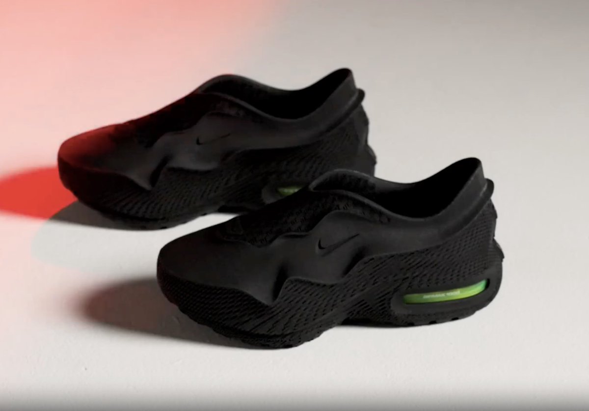 Zellerfeld x Nike Air Max 1000 'Black' releases today at 10pm ET 🖤

Link -> bit.ly/41Qlzsv