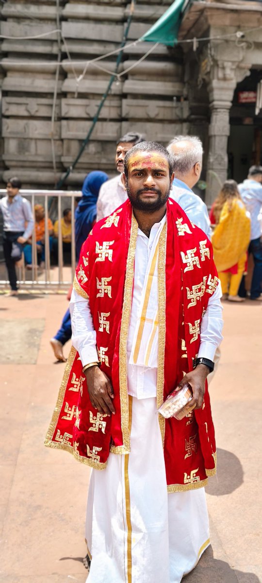 BangariSai's tweet photo. Blessed to have had the Protocol VIP Darshan of Shri Mahakaleshwar at the Mahakal Jyotirlinga Temple in Ujjain.
Special thanks to Abhimanyu Singh &amp; Pujari Rudransh
#ujjainmahakaaleshwar #ujjain #mahadev #mahakal #bholenath #shiv #shivshankar #shivshakti #omnamahshivayॐ https://t.co/zCHMJumTXT