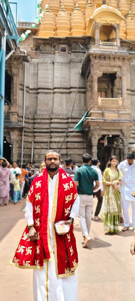 BangariSai's tweet photo. Blessed to have had the Protocol VIP Darshan of Shri Mahakaleshwar at the Mahakal Jyotirlinga Temple in Ujjain.
Special thanks to Abhimanyu Singh &amp; Pujari Rudransh
#ujjainmahakaaleshwar #ujjain #mahadev #mahakal #bholenath #shiv #shivshankar #shivshakti #omnamahshivayॐ https://t.co/zCHMJumTXT