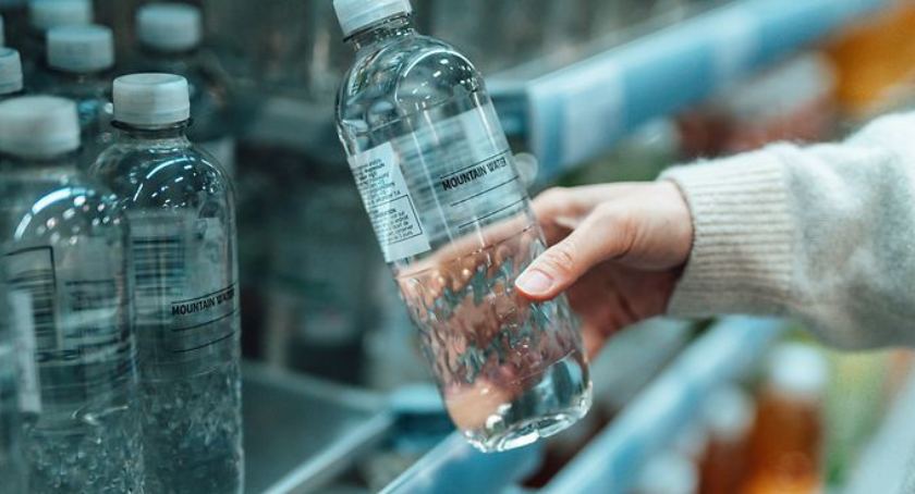 .<a href="/Henkel/">Henkel</a> has launched a new hot melt adhesive, Technomelt EM 335 RE, which enables clean separation. #labels #printing #adhesive

Details: hubs.li/Q03Dd0VC0