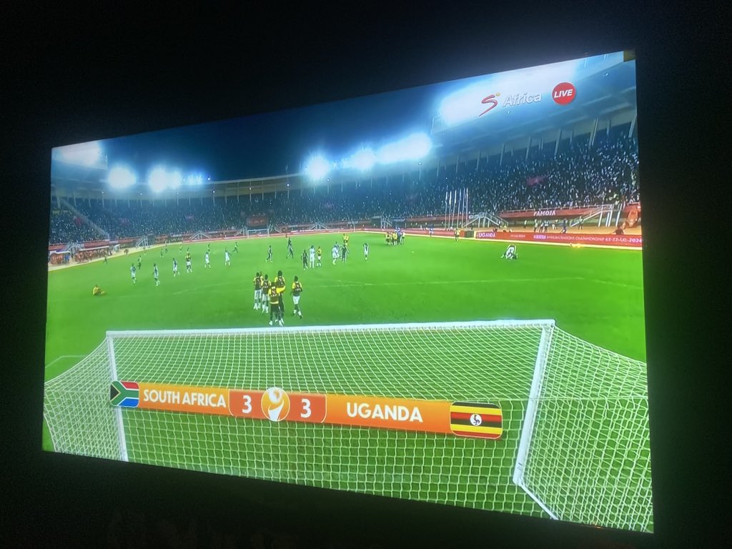 iamemmagyblog's tweet photo. Finally the referee blew the whistle 😗 
Uganda 🇺🇬 win 🏆 

#emmagypromotionupdates https://t.co/50Xw5IytO1