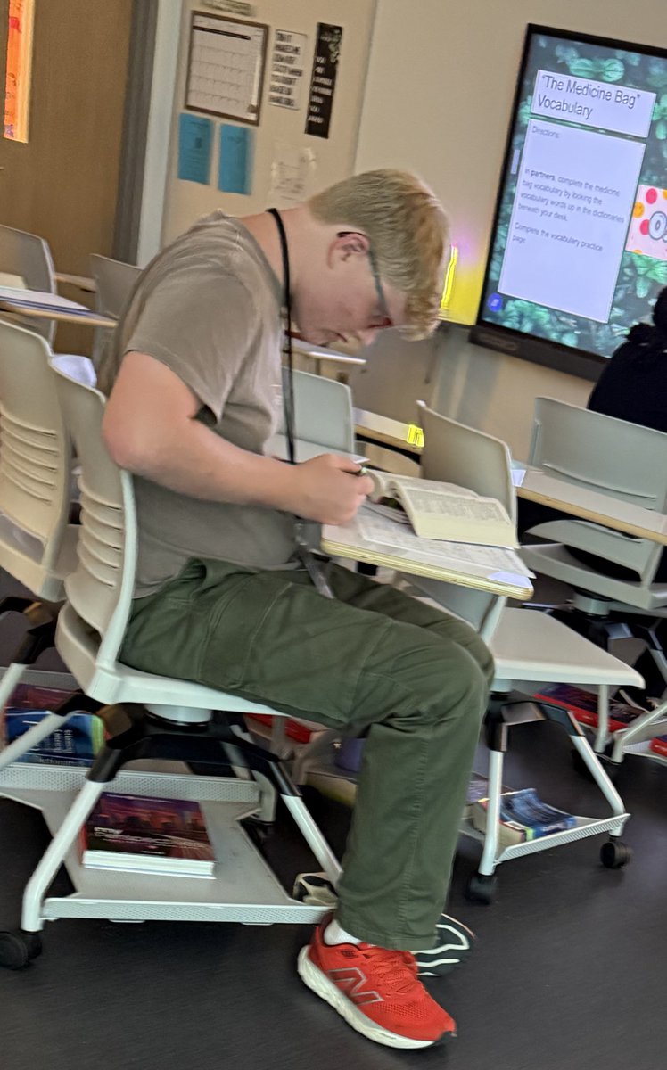 Jessica Rodriguez Furlong (@rdzfurlongelar) on Twitter photo I love a good dictionary skills practice! We went old school with our paperback dictionaries! #RISDDreamBig <a href="/LakeHighlandsJH/">🐾 Lake Highlands MS 🐾</a> I love a good dictionary skills practice! We went old school with our paperback dictionaries! #RISDDreamBig <a href="/LakeHighlandsJH/">🐾 Lake Highlands MS 🐾</a>