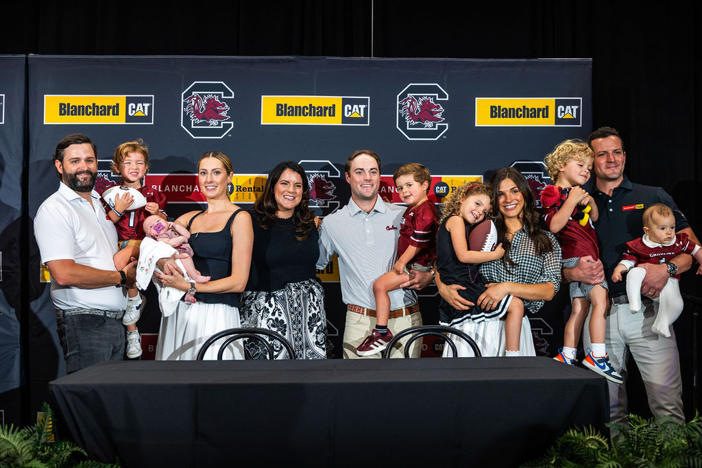 BlanchardCat's tweet photo. Last week we made it official: Blanchard Machinery is an Official Partner of @GamecocksOnline 🏈💪 We're proud to stand with a community that values homegrown businesses like our own. #WeBuildSC https://t.co/NQX9ndBh5l