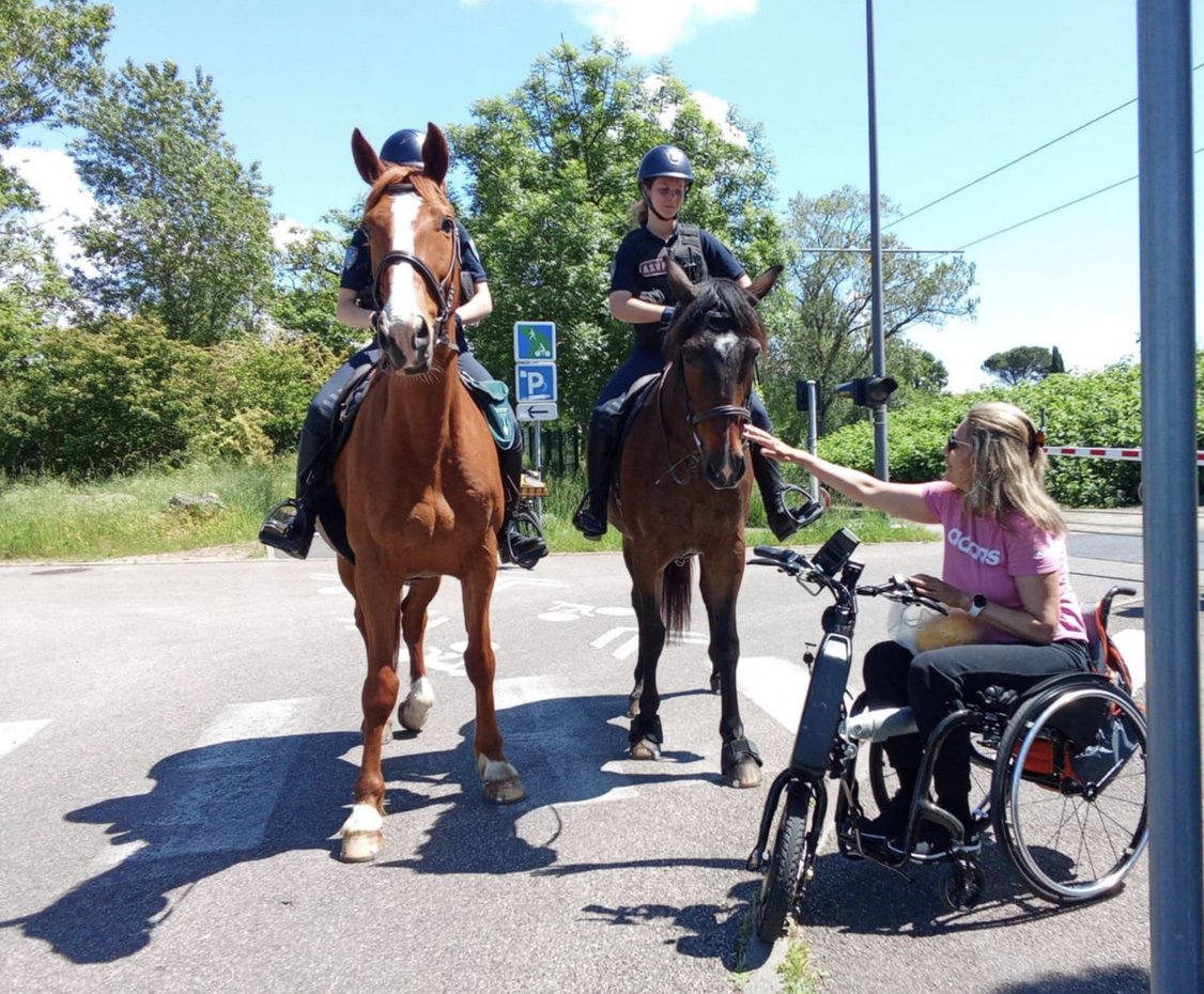 Roseline d'Andréa - Paralysée des membres en chaise électrique leetchi.com/fr/c/roseline-…