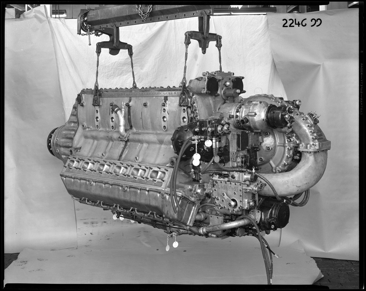 CalumDouglas1's tweet image. Sorry I wasn&apos;t expecting like 110 people to re-tweet it and I haven&apos;t even responded to half the questions yet. 

My favourite WW2 engine is just a personal technical favourite (totally ignoring any practical military influences), which is the Junkers-Jumo 213-J, of which only…