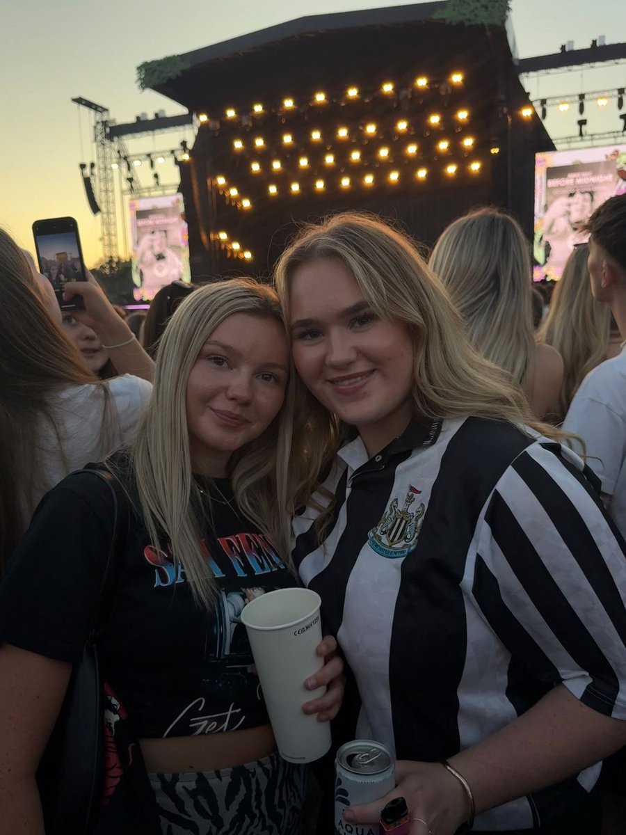 My youngest wearing the shirt I backpacked in for a year in 1991 to Sam Fender on Saturday night ❤️