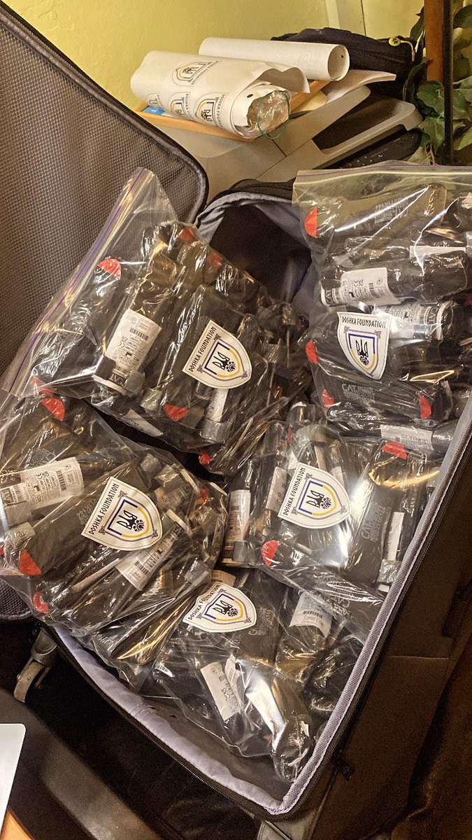 Thanks to your DONATIONS, your RETWEETS, your SUPPORT! 

This is what <a href="/AnneReneeZ/">Anne / Ганна 🇺🇸🇺🇦</a> at <a href="/uafrontline/">Ukraine Front Line</a> (brave enough to come all the way from 🇺🇸 until here 🇺🇦)brought with her! More than 140 TQTS 📦 &amp; 40 chest seals! Soon to be shipped to the front 🔥🚀 
+ MASSIVE THANKS <a href="/UFL_Robin/">UFL_Robin</a> 🫶🏽