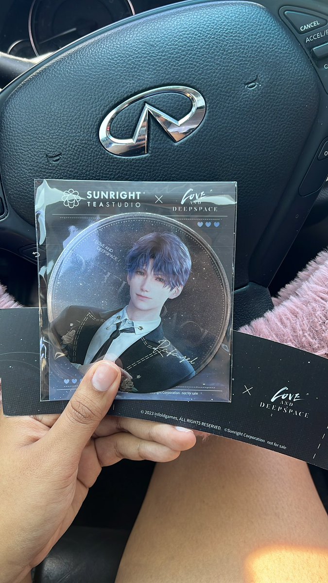 rafayel came home :3