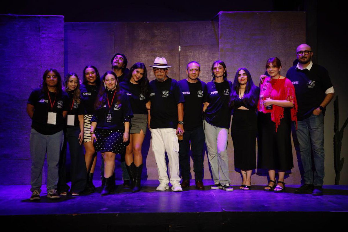 rodolfonevarez's tweet photo. Sobre los 30 años de la Compañía Teatral del Norte, en Sonora. 

https://t.co/66MLqcy75M https://t.co/x8Guz3mrPL