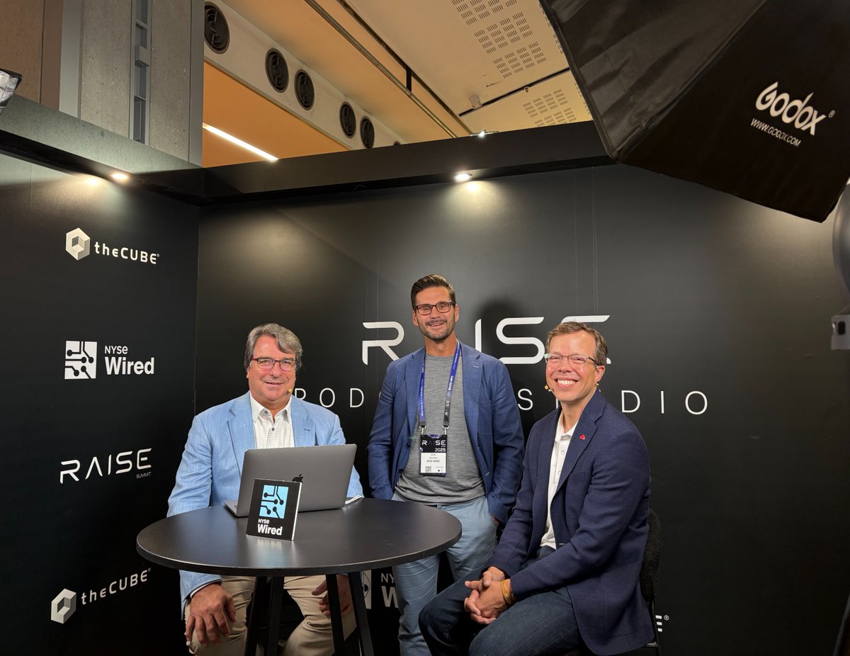 Great discussion with <a href="/furrier/">John Furrier</a> on <a href="/theCUBE/">theCUBE</a> about how <a href="/RedHat/">Red Hat</a> makes AI-driven solutions accessible and cost-effective for organizations, regardless of size. Watch the full interview here: bit.ly/40TT10W.