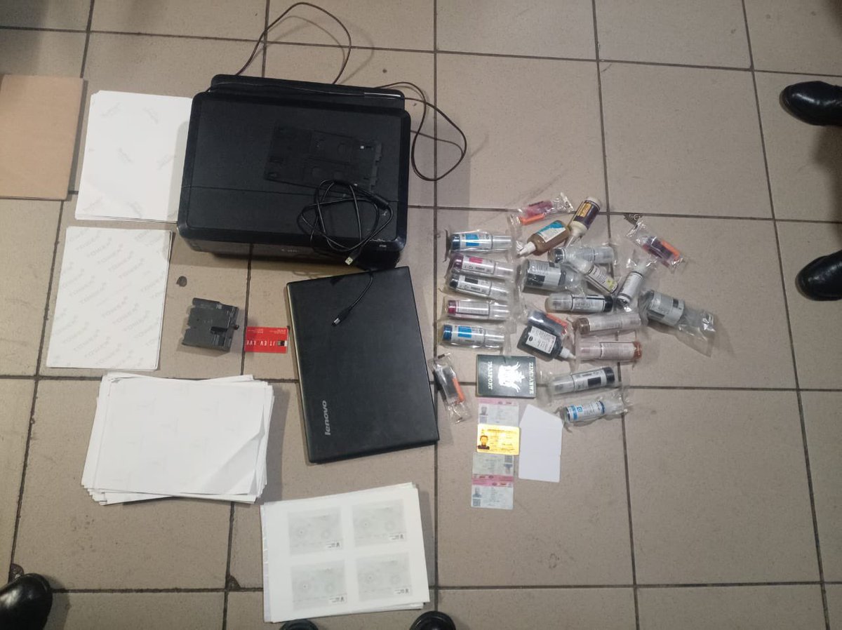 BREAKING NEWS: An illegal Zimbabwean foreigner has been arrested in Kempton Park after he was caught running his mini Home Affairs, producing fraudulent documents, which include Zimbabwean passports, driver’s licences, and South African IDs.
