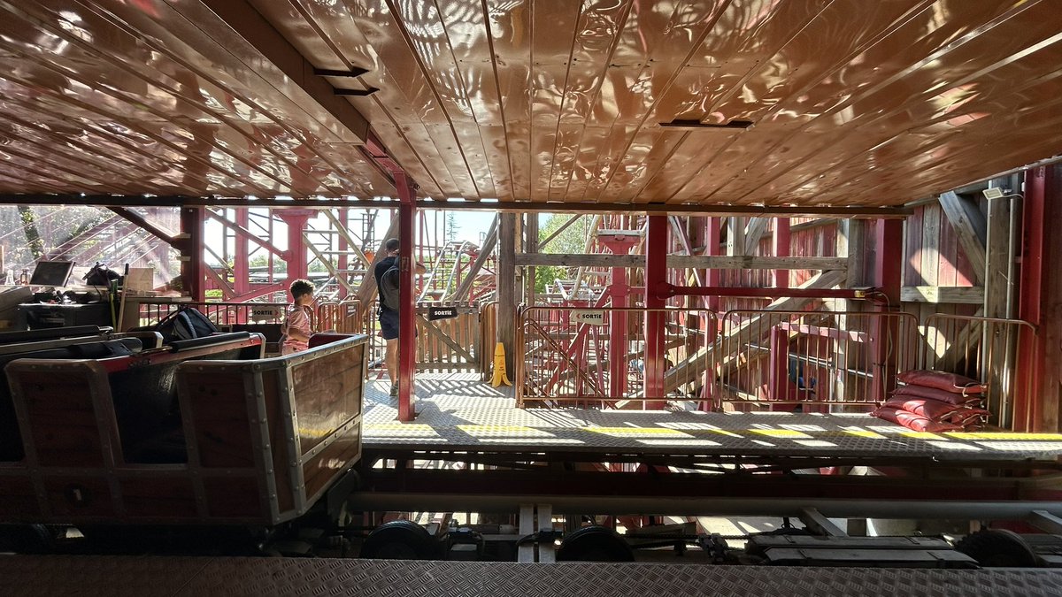 Gizu_Coaster tweet media