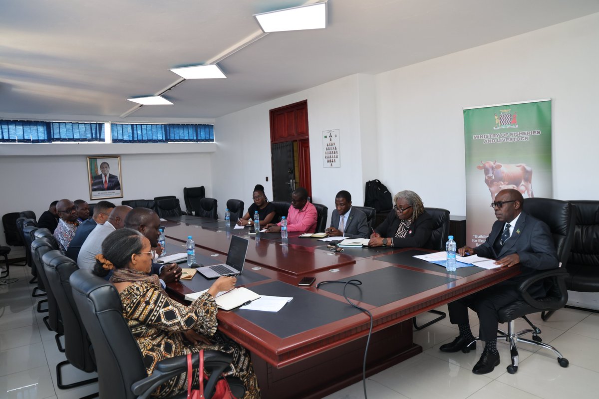 FAOZambia's tweet photo. 🇿🇲 Zambia to take lead in developing the #RENOFARM roadmap.🌍 
🤝 In meetings with Dr. Max Choombe PS Ministry of Fisheries &amp; Livestock &amp; Prof. Roma Chilengi DG @ZMPublicHealth, @FAO #AMR team noted Zambia’s progress in implementing the #AMR Action Plan through#OneHealth 🩺🌱 https://t.co/fafJuKe960