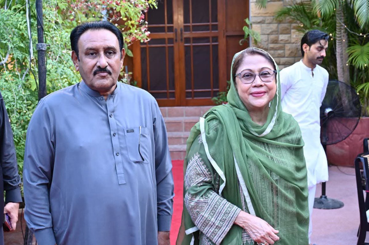 Jeay Bhutto Jeay Bilalani 

پاڪستان  پيپلز پارٽي اڳواڻ ايم پي اي *فـقير شير محمد بلالاڻي* 
ڪراچي زرداري ھائوس پھچي

ايـم پي اي ليڊيز ونگ اڳواڻ 
 *ادي فريال ٽالپر* سان ملاقات ٿر پارڪر جي اھم مسئلن تي ڳالهه ٻول
<a href="/FaryalTalpurPk/">Faryal Talpur</a> 
<a href="/BilalaniRaja1/">Raja Bilalani</a>