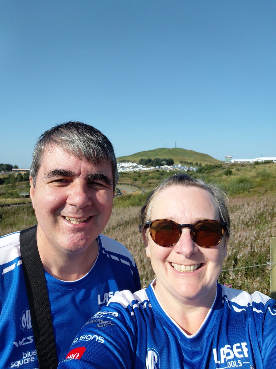 FionaWhitty73's tweet photo. Fabulous weekend in Scotland. Trip to see the Kelpies and the Falkirk Wheel. Finished off with a day's racing 🏁 @krcircuit @JakeHillDriver https://t.co/toJscXPAuL