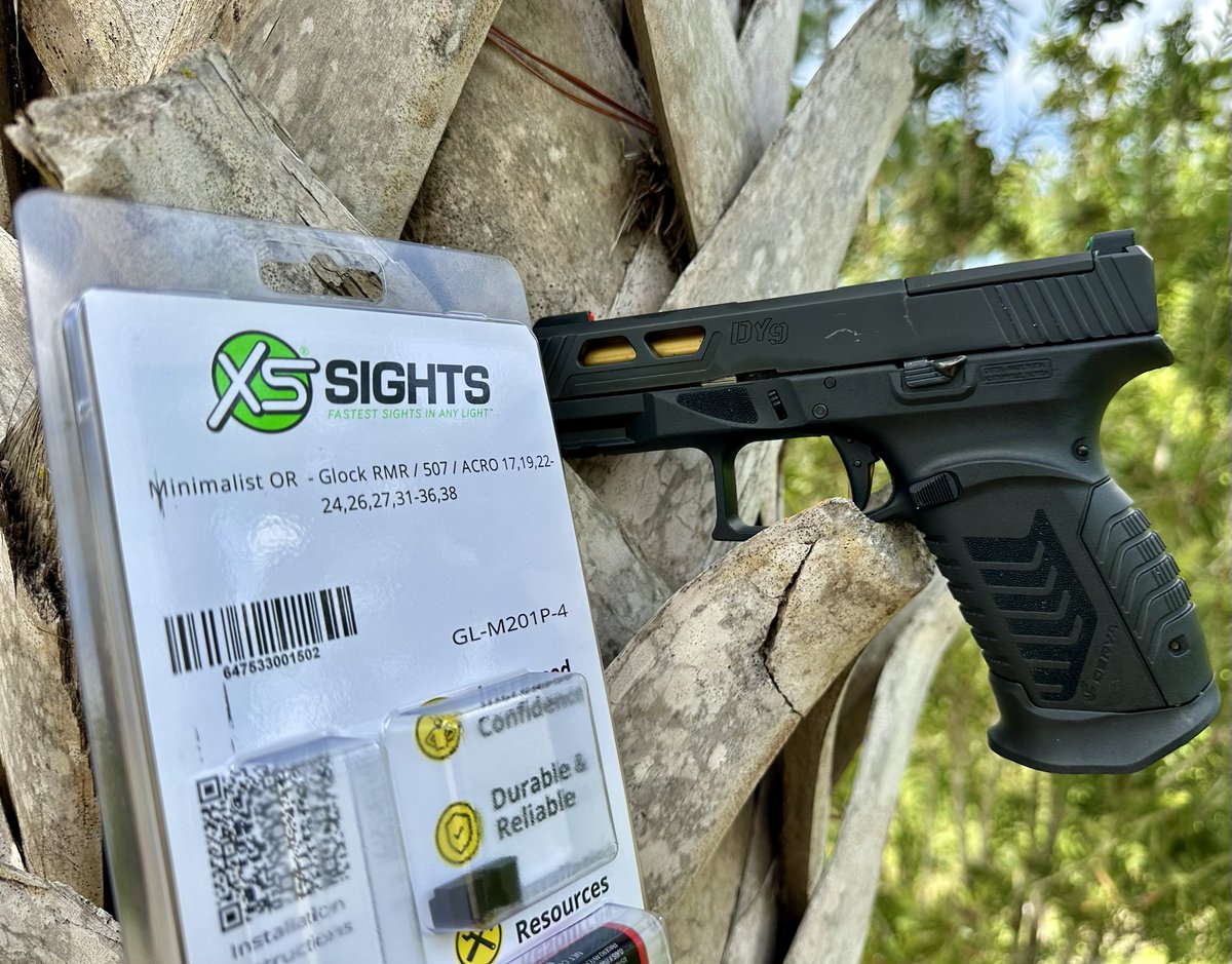 Mrgunsngear's tweet image. Adding some Minimalist optics height XS Sights to the Derya DY9 🤌🏽🟢

#palmtree #XSSights #derya #glock #clone