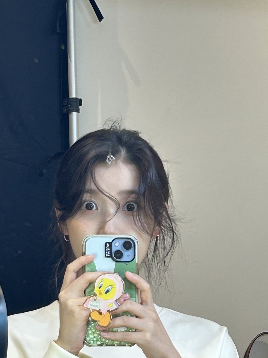 she’s literally the definition of cute😭