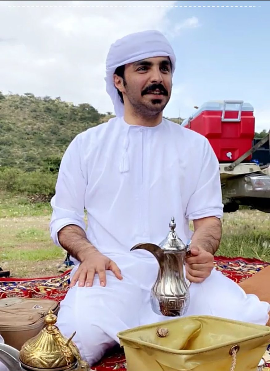 قد رحل رجل بحجم قبيلة ..

- إن العين لتدمع وان القلب ليحزن وانا على فراقك لمحزونون ، ولا نقول إلا ما يرضي ربنا ( إنا لله وانا إليه راجعون ) 

عزاؤنا يا سعود في اثر المحبة الكبير الذي تركته في قلوب الناس .

- رحمة الله عليك يا بن معدي
#سعود_القحطاني