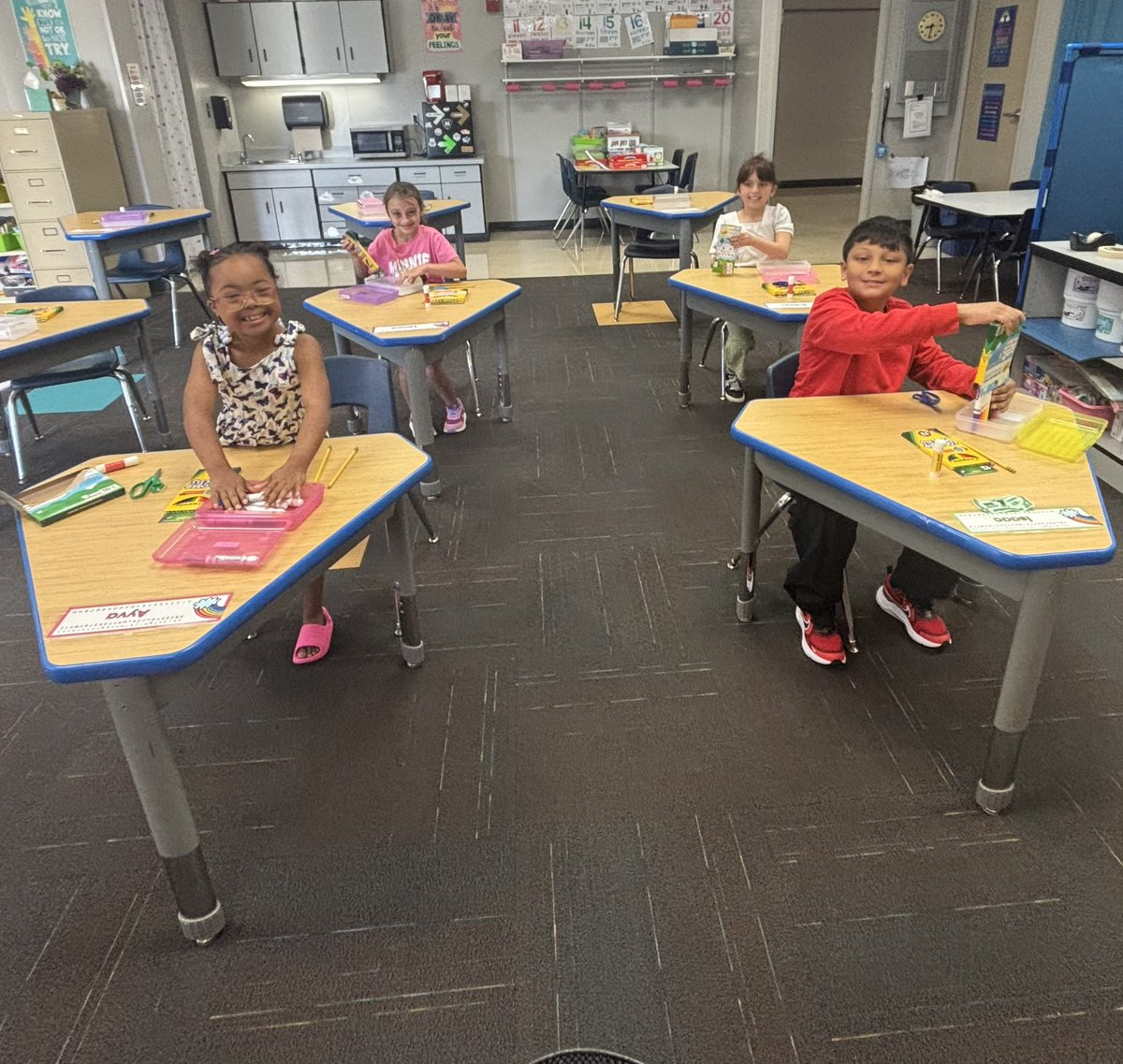 olivia hawkins tweet media