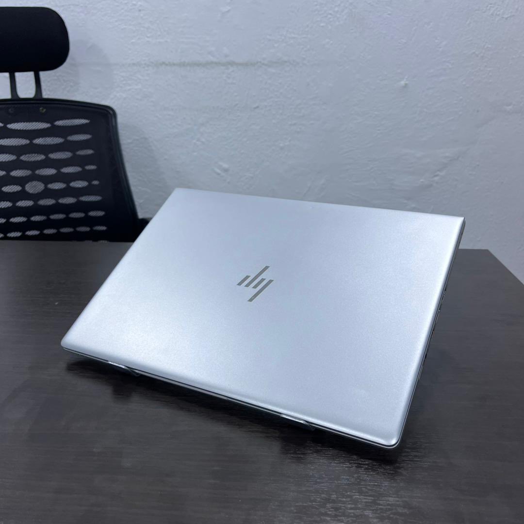 TargetPhonesgh's tweet image. 📌 HP EliteBook 840 G6 – Touchscreen
&amp;gt; Intel Core i5 - 8th Gen
&amp;gt; 8GB RAM | 256GB SSD
&amp;gt; Touchscreen ✅j
&amp;gt; Fingerprint
&amp;gt; Keyboard light💡
&amp;gt; Face ID

GHC 3,600