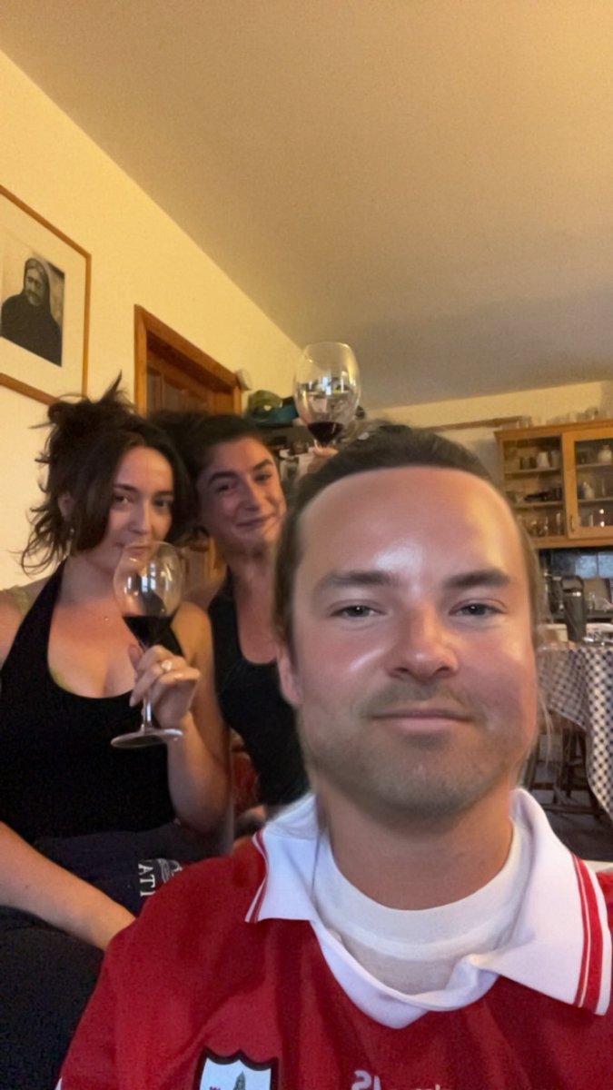 Luciendo Bouvriel Mac Cárthaigh tweet media